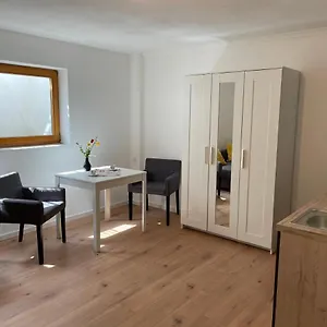 Schöne Souterrainwohnung In Seeshaupt